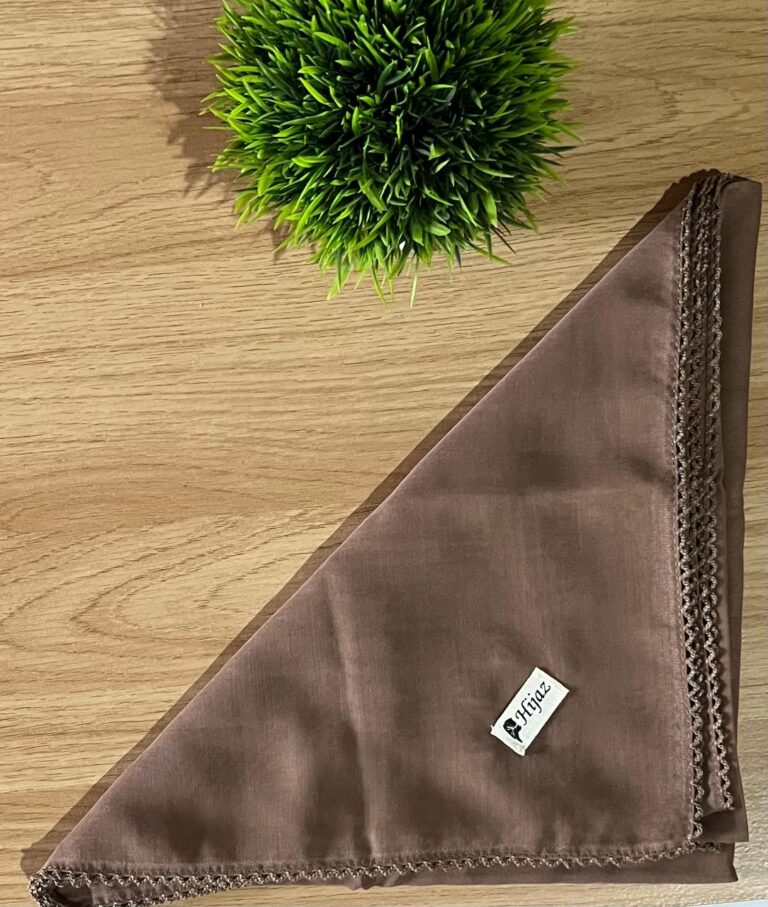 Hijab Paris Jepang Premium 110×110 cm – Jilbab Segi Empat Finishing Picot Rapi