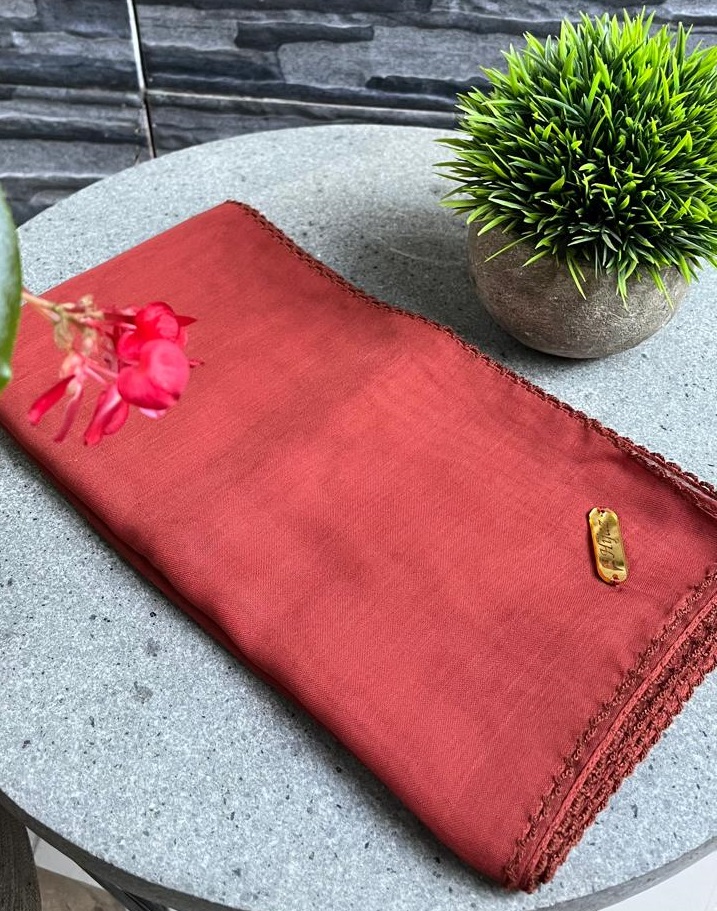Hijab Paris Jepang Premium 110×110 cm – Jilbab Segi Empat Finishing Picot Rapi & Tegak